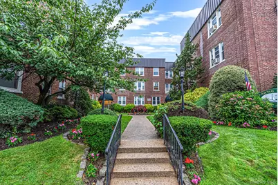 185 Atlantic Avenue #C11, Lynbrook, NY 11563 - Photo 3
