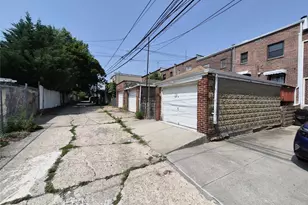 20-33 28th St, Astoria, NY 11105 - Photo 13