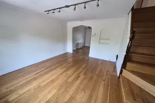 20-33 28th St, Astoria, NY 11105 - Photo 5