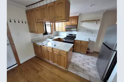 2033 28th Street, Astoria, NY 11105 - Photo 3