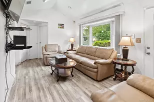 27 Philip St, Riverhead, NY 11901 - Photo 7