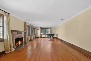 297 E Devonia Ave, Mount Vernon, NY 10552 - Photo 9