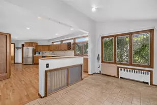 297 E Devonia Ave, Mount Vernon, NY 10552 - Photo 17