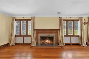 297 E Devonia Ave, Mount Vernon, NY 10552 - Photo 11