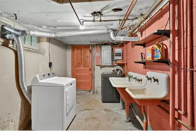 297 E Devonia Avenue, Mount Vernon, NY 10552 - Photo 35