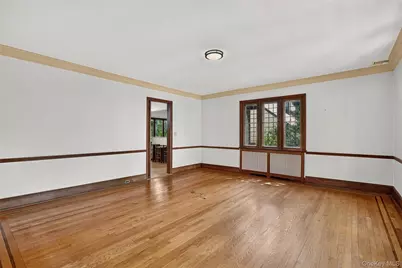 297 E Devonia Avenue, Mount Vernon, NY 10552 - Photo 7