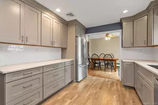 16 Verleye Ave, East Northport, NY 11731 - Photo 7