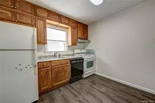 123 Cherubina Ln, North Babylon, NY 11703 - Photo 5