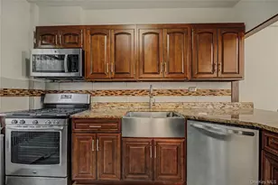 4971 Henry Hudson Pkwy W, Bronx, NY 10471 - Photo 7