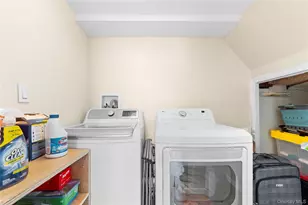 67-01 Eliot Ave, Middle Village, NY 11379 - Photo 23