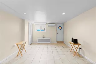67-01 Eliot Ave, Middle Village, NY 11379 - Photo 15