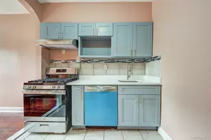 25-37 89th St, East Elmhurst, NY 11369 - Photo 11