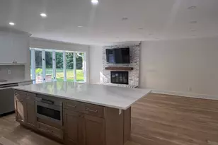 135 Church Rd, Great River, NY 11739 - Photo 5