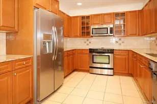 100 Harbor View Dr SW, Port Washington, NY 11050 - Photo 5