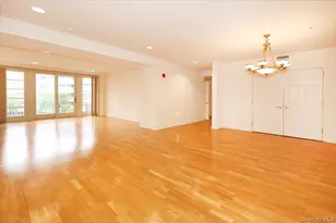 100 Harbor View Dr SW, Port Washington, NY 11050 - Photo 9