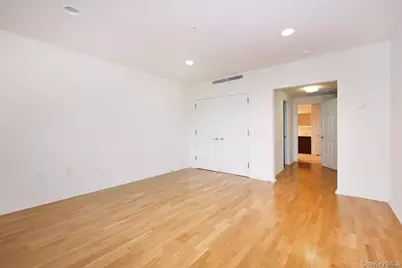 100 Harbor View Drive SW #335, Port Washington, NY 11050 - Photo 11