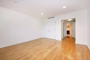 100 Harbor View Dr SW, Port Washington, NY 11050 - Photo 11