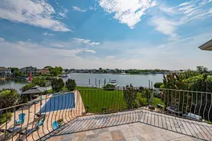 37 Crescent Cove Cir, Seaford, NY 11783 - Photo 33