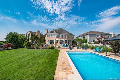 37 Crescent Cove Circle, Seaford, NY 11783 - Photo 37