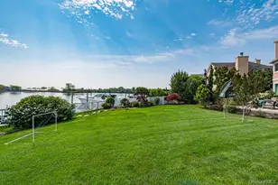 37 Crescent Cove Cir, Seaford, NY 11783 - Photo 41