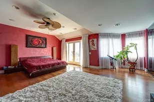 37 Crescent Cove Cir, Seaford, NY 11783 - Photo 19