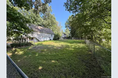 19 Farmstead Road, New Windsor, NY 12553 - Photo 3