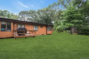 764 Vanderbilt Pkwy, Dix Hills, NY 11746 - Photo 37
