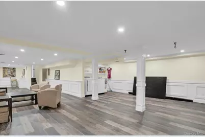 764 Vanderbilt Parkway, Dix Hills, NY 11746 - Photo 49