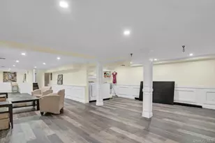 764 Vanderbilt Pkwy, Dix Hills, NY 11746 - Photo 49