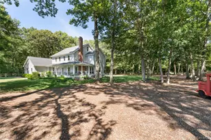 93 Chestnut St, Mount Sinai, NY 11766 - Photo 35
