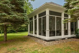 100 Rockledge Dr, Pleasant Valley, NY 12569 - Photo 33