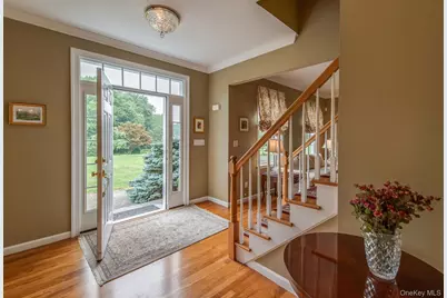100 Rockledge Drive, Pleasant Valley, NY 12569 - Photo 5