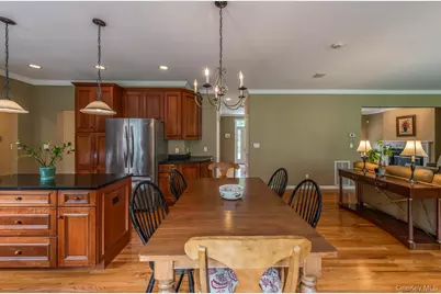 100 Rockledge Drive, Pleasant Valley, NY 12569 - Photo 11