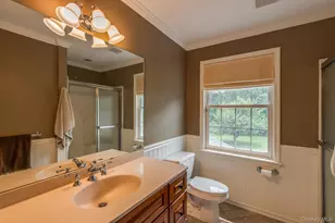 100 Rockledge Dr, Pleasant Valley, NY 12569 - Photo 21