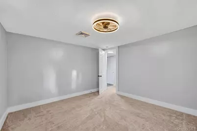 30 Glenwood Avenue, Poughkeepsie, NY 12603 - Photo 25