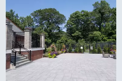 144 Dove Hill Drive, Manhasset, NY 11030 - Photo 5