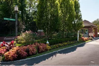 144 Dove Hill Drive, Manhasset, NY 11030 - Photo 21