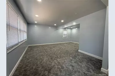 21 Cochran Place, Valley Stream, NY 11581 - Photo 7