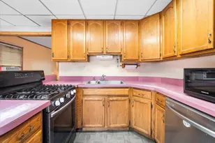 7 Hillaire Pl, Nanuet, NY 10954 - Photo 15