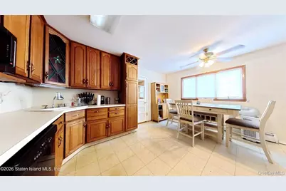 59 Zoe St, New York, NY 10305 - Photo 9