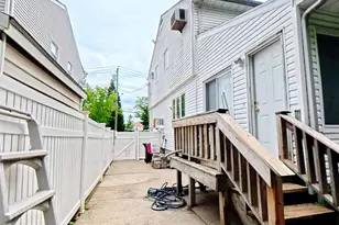 59 Zoe St, New York, NY 10305 - Photo 25