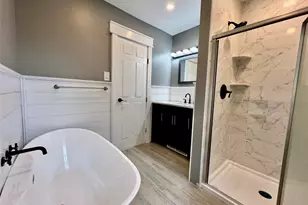 50 E St Marks Pl, Valley Stream, NY 11580 - Photo 13