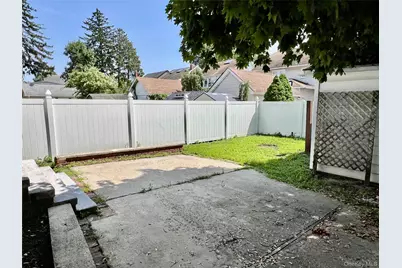 50 E Saint Marks Place, Valley Stream, NY 11580 - Photo 27
