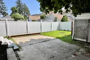 50 E St Marks Pl, Valley Stream, NY 11580 - Photo 27