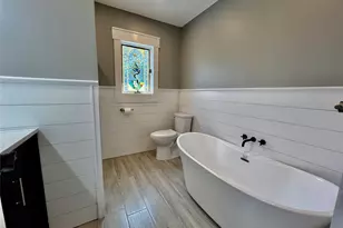50 E St Marks Pl, Valley Stream, NY 11580 - Photo 15