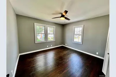 50 E Saint Marks Place, Valley Stream, NY 11580 - Photo 17