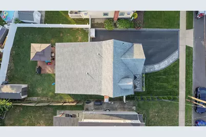 8 Garden Avenue, Carle Place, NY 11514 - Photo 27