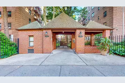 118-60 Metropolitan Avenue #C3, Kew Gardens, NY 11415 - Photo 15