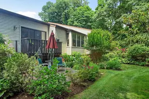 160 Dove Hill Dr, Manhasset, NY 11030 - Photo 19