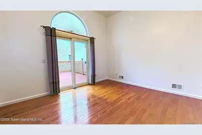 41 Simmons Loop, New York, NY 10314 - Photo 17